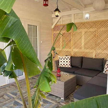 Villa 6 Persoons Met Privézwembad En Boomgaard Kusadası